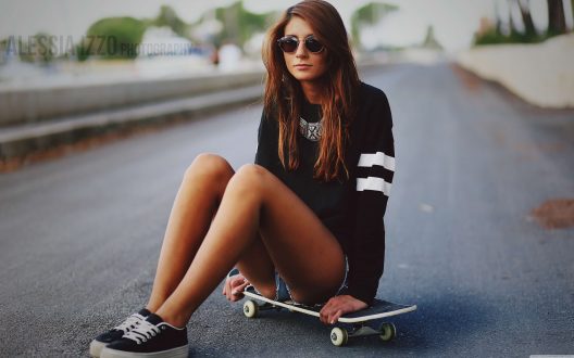 Skater Girl Wallpaper