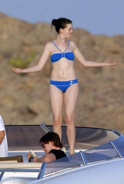Anne Hathaway Blue Bikini Photos
