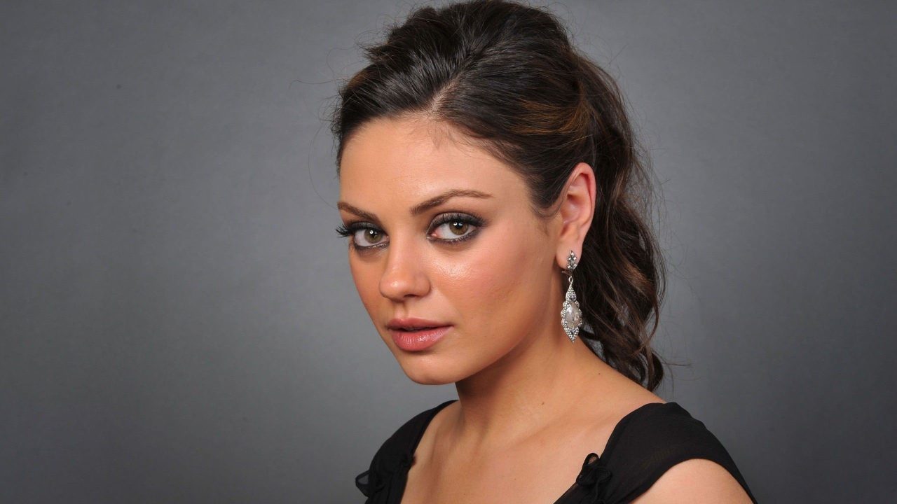 Mila Kunis 11