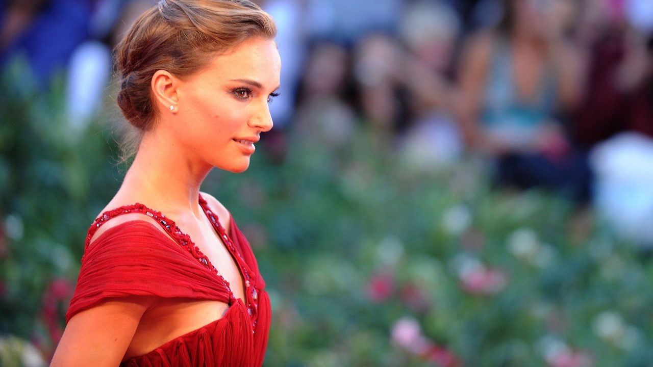 Natalie Portman Red Dress