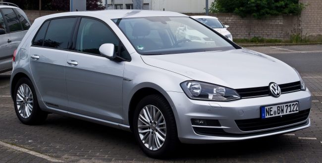 Volkswagen Golf Photos