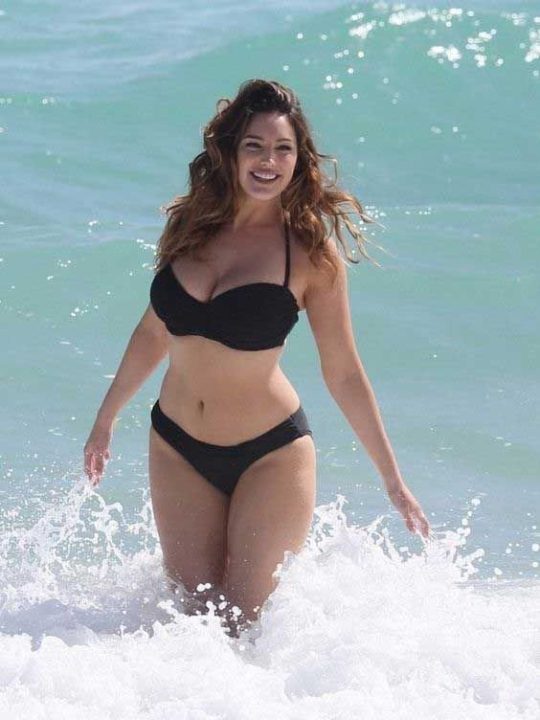 Kelly Brook Black Bikini 2