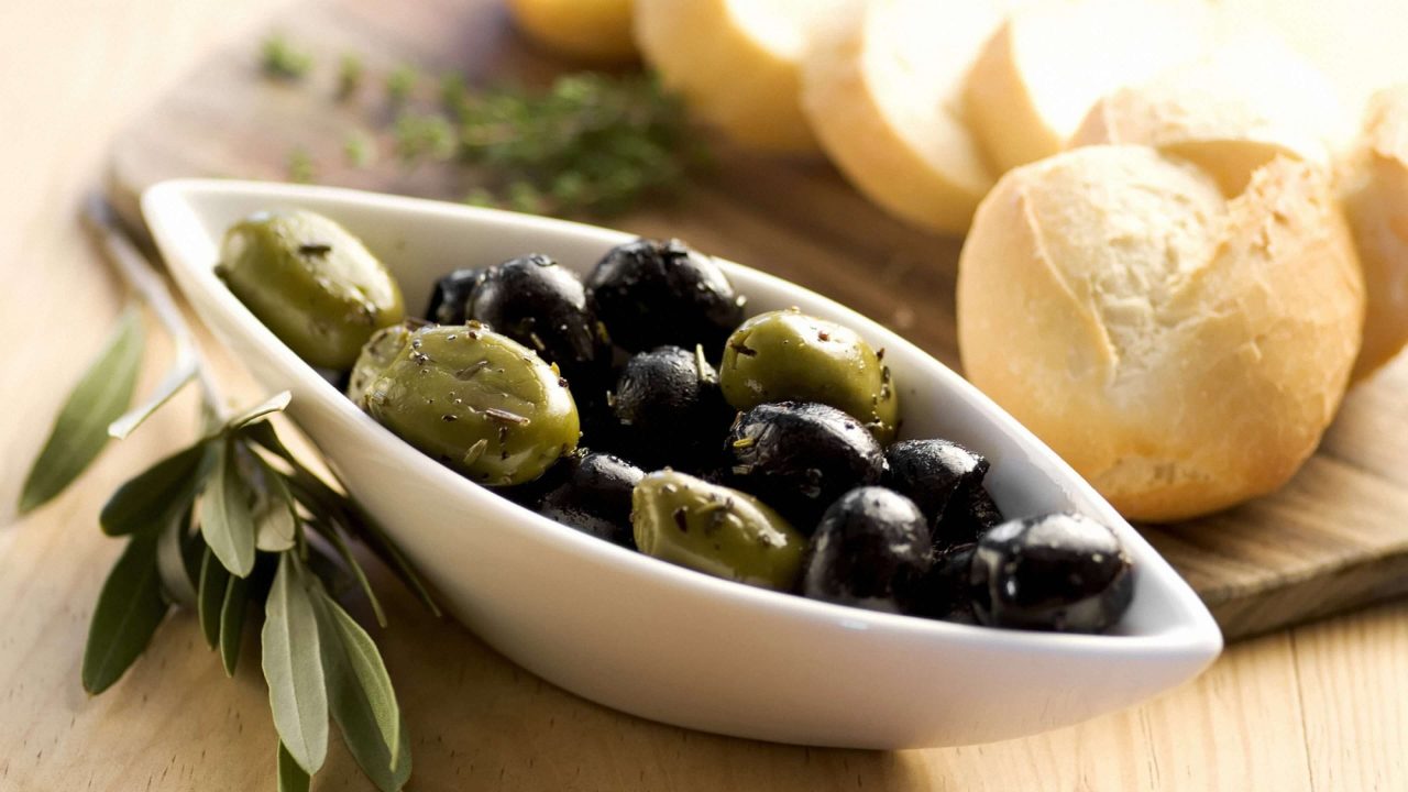 Olives Pictures