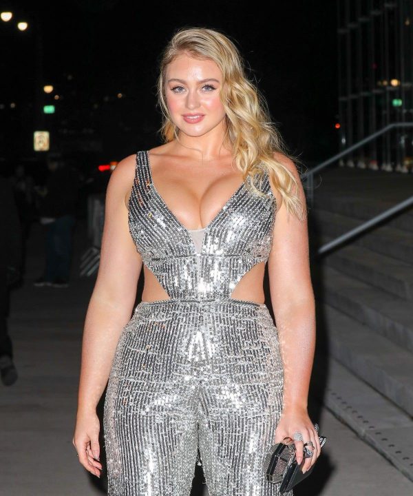 Iskra Lawrence 7