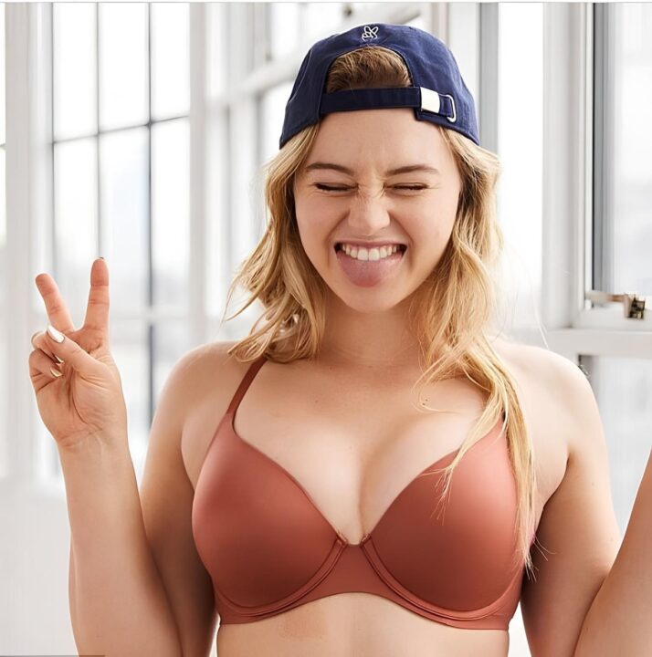 Iskra Lawrence Pictures