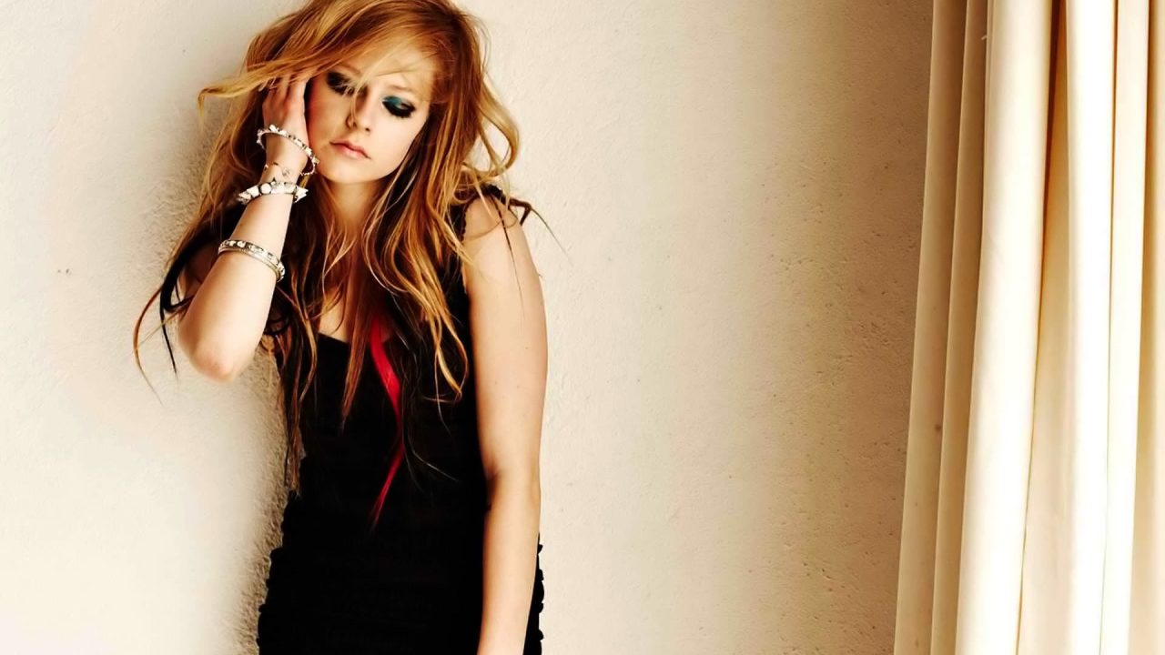 Avril Lavigne Background