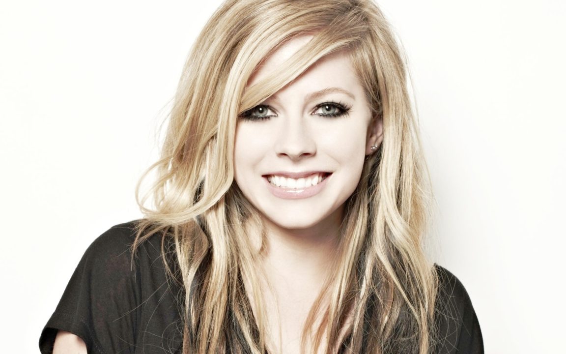 Avril Lavigne Laptop Wallpapers