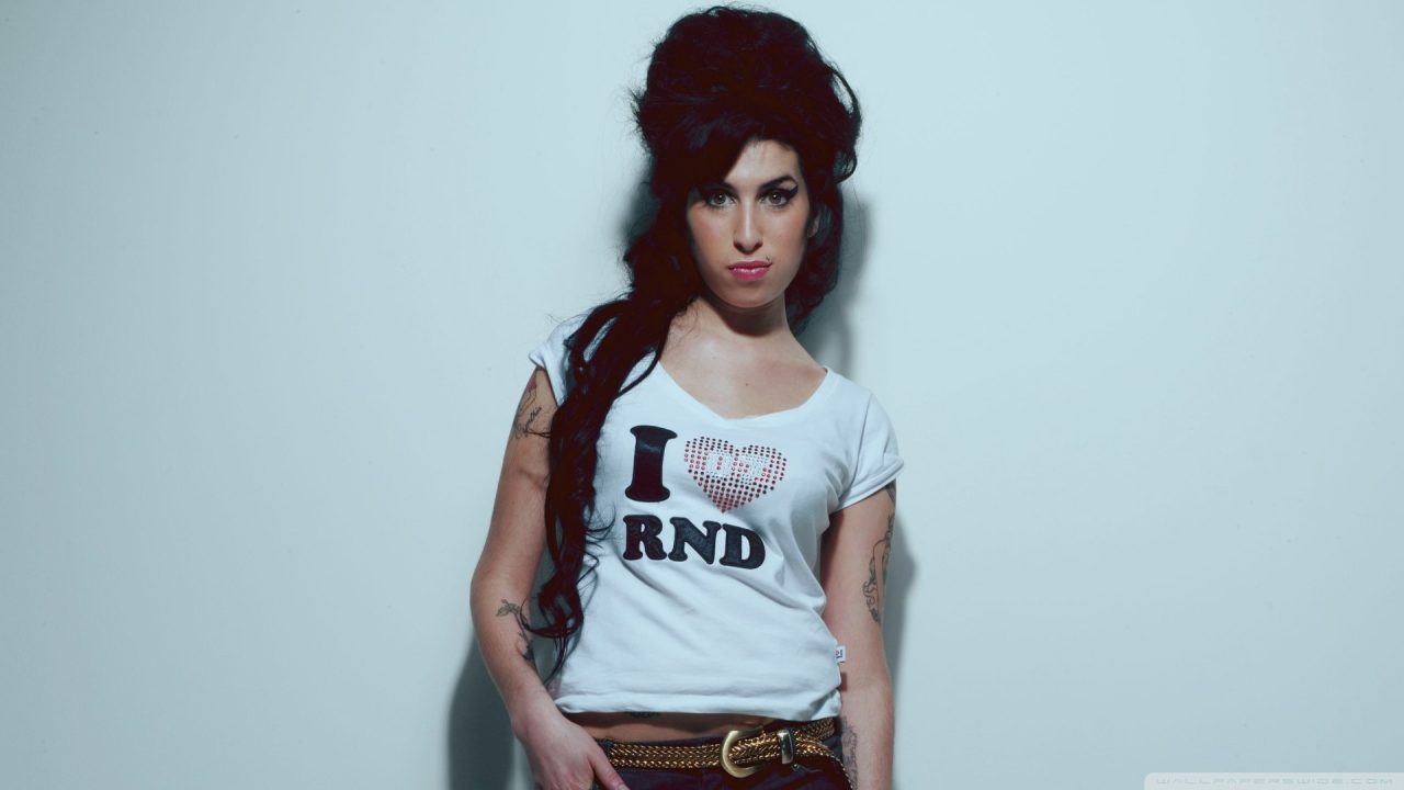 Amy Winehouse Wallpapers