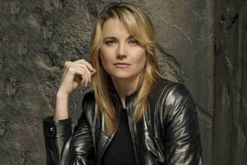 Lucy Lawless Background images