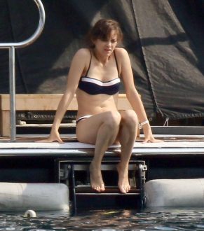 Marion Cotillard Bikini