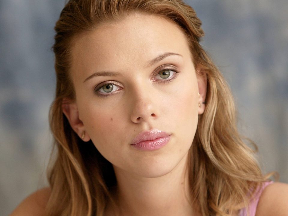 Scarlett Johansson Wallpapers