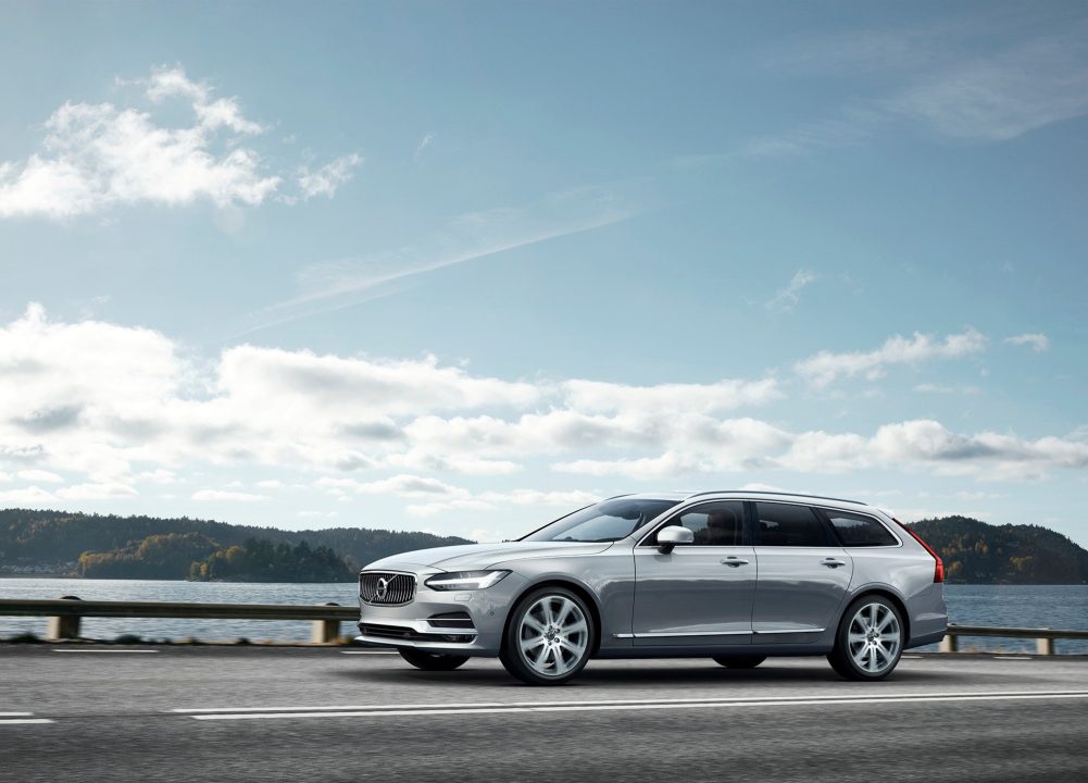 Volvo V90 images