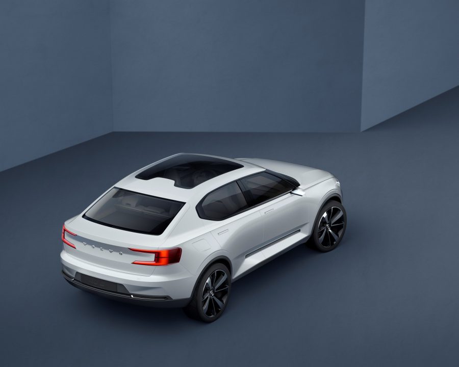 Volvo XC40 images