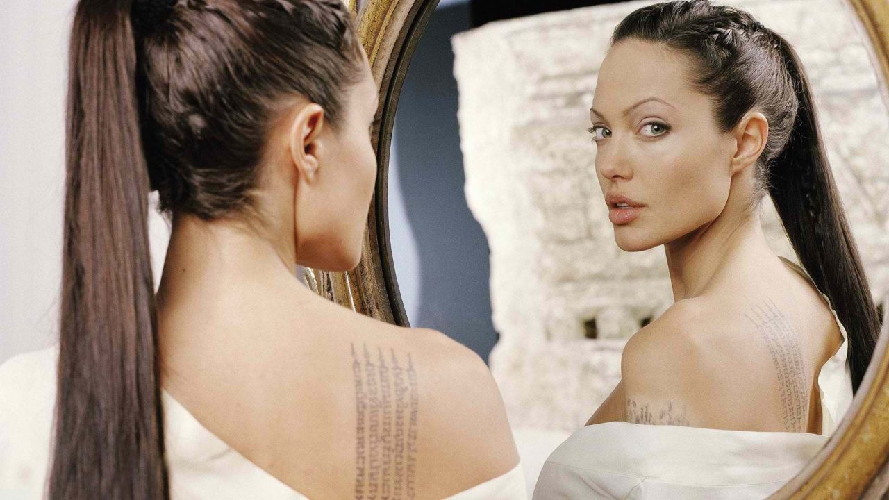 Angelina Jolie 12