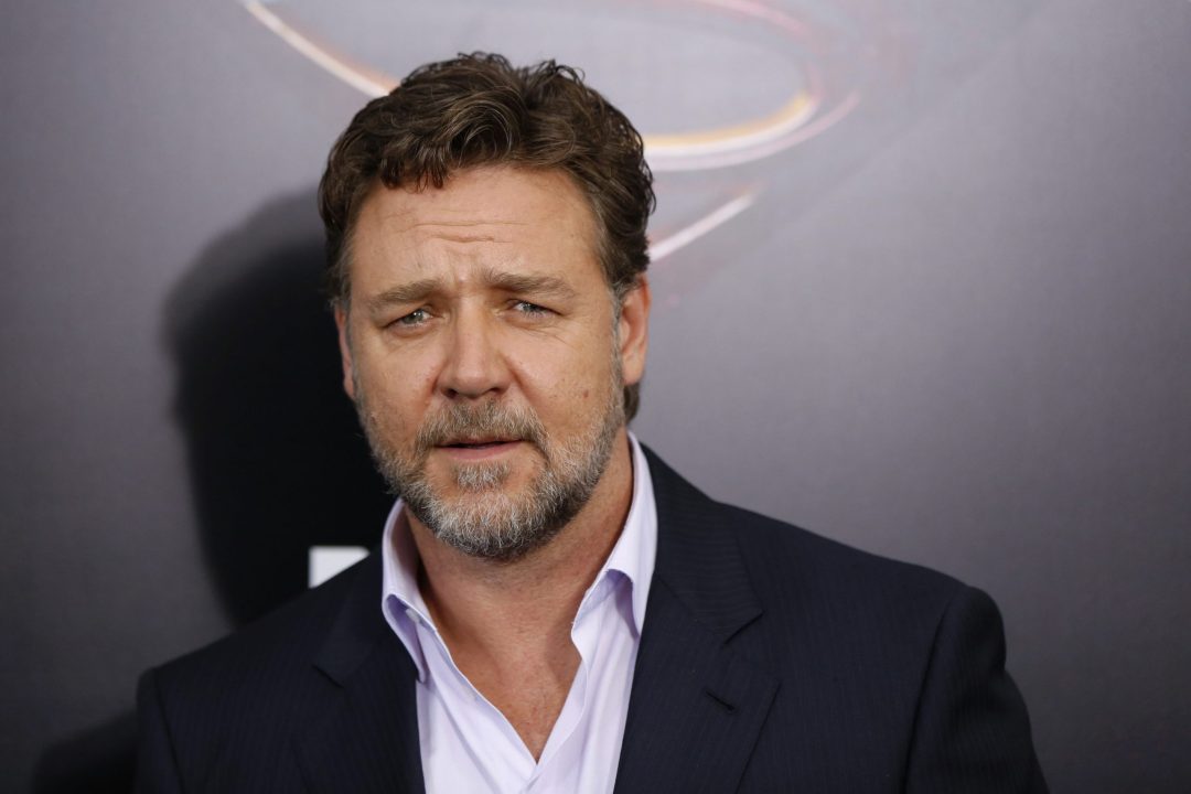 Russell Crowe Background
