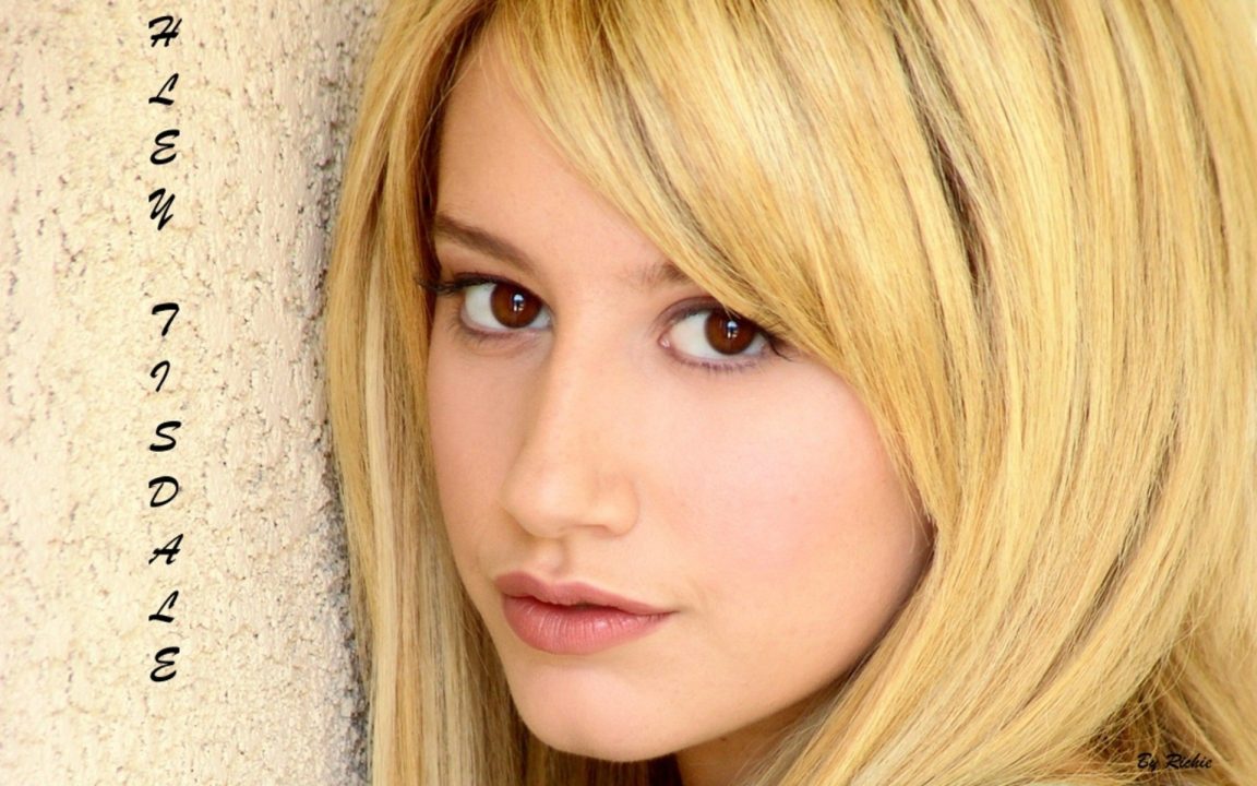 Ashley Tisdale Desktop Wallpapers