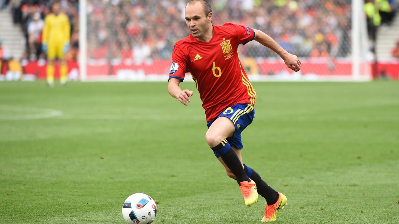 Andres Iniesta Laptop Wallpapers