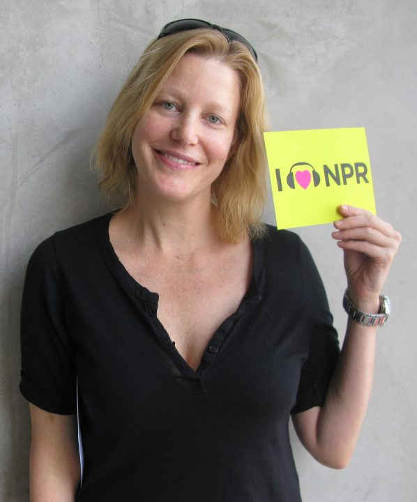 Anna Gunn 9