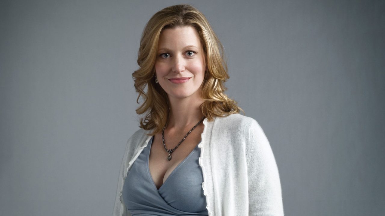 Anna Gunn Laptop Wallpapers