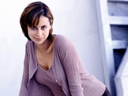 Catherine Bell Desktop