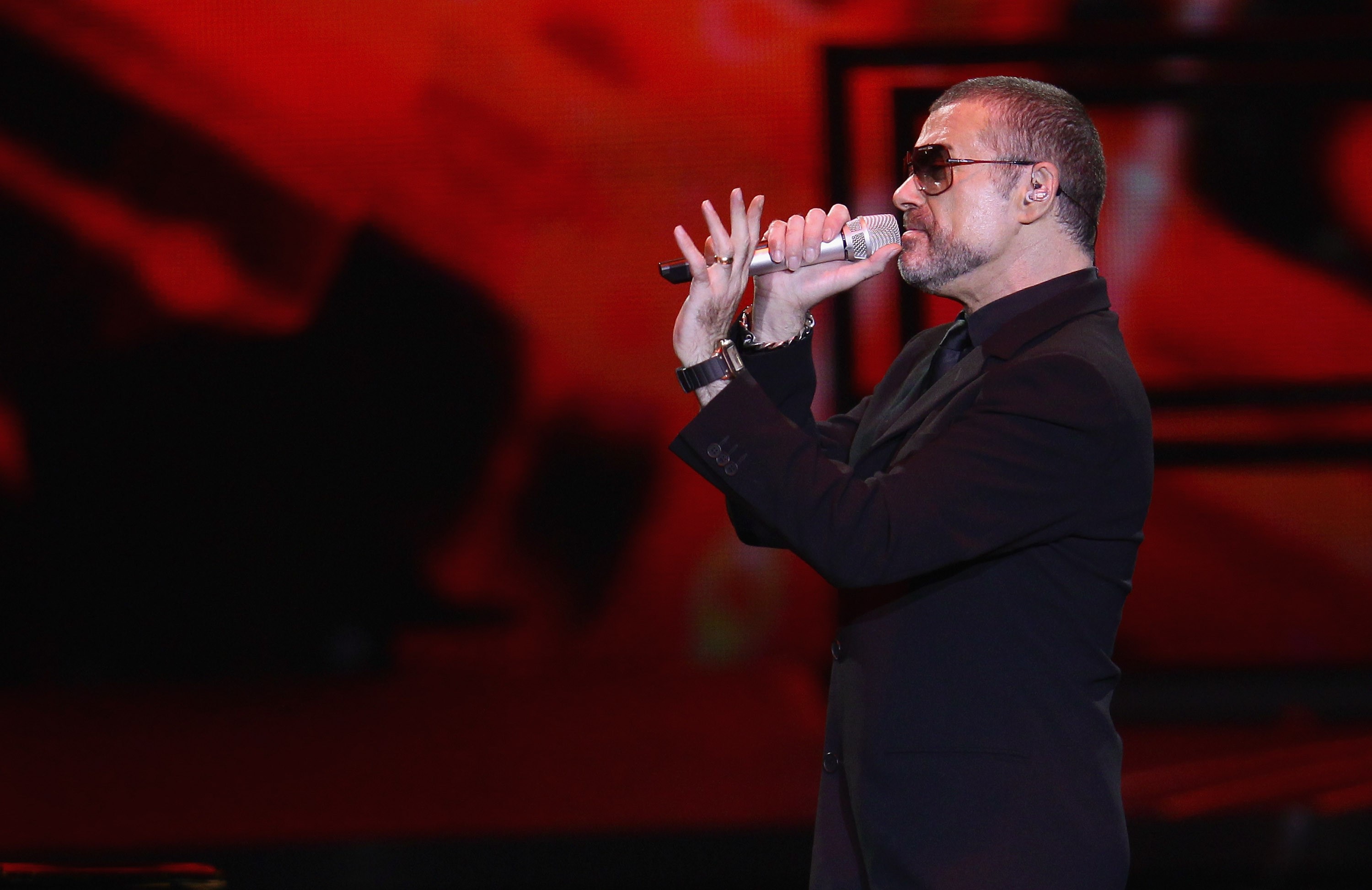 George Michael 3 - Wallpics.Net