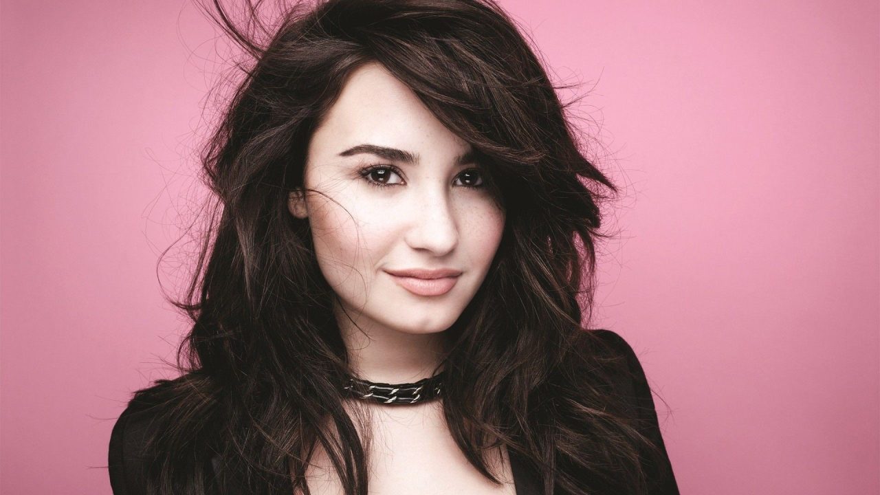 Demi Lovato Desktop Wallpapers