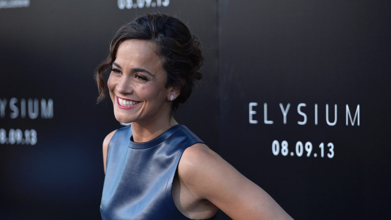 Alice Braga Pictures