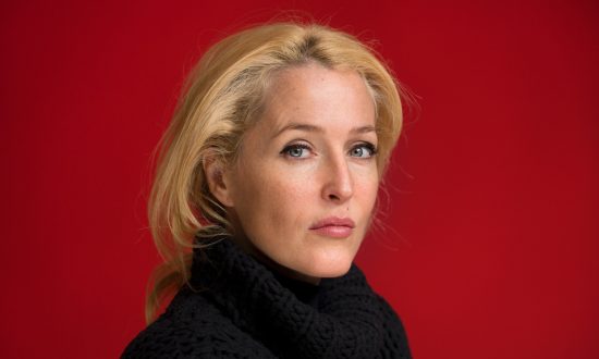 Gillian Anderson Laptop Wallpapers