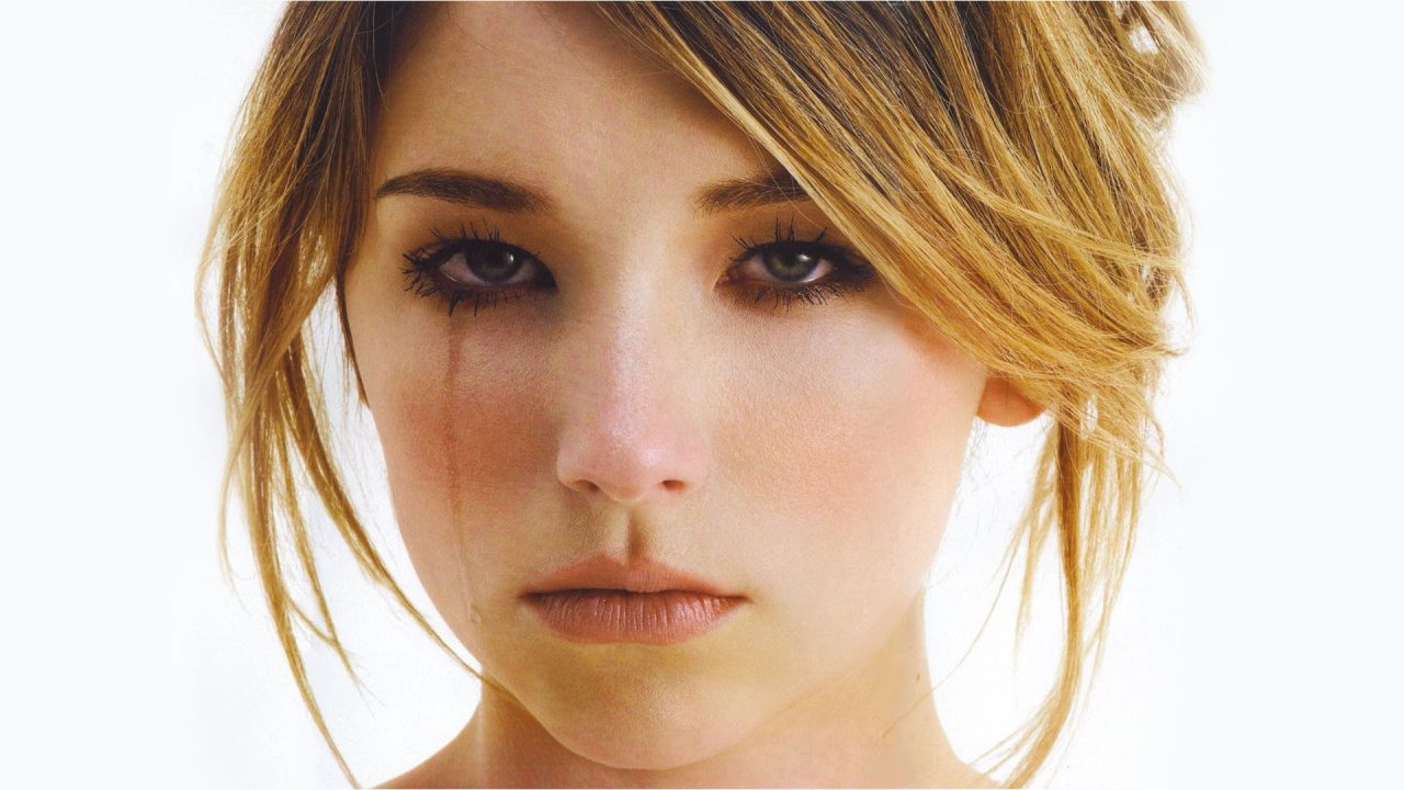 Haley Bennett Background