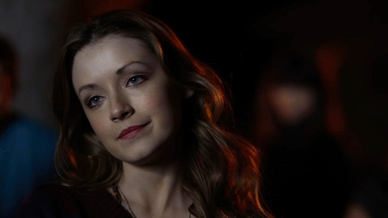 Sarah Bolger Background images