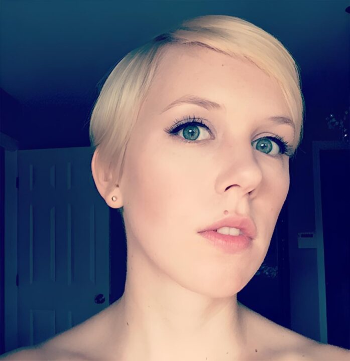 Cute short blonde haircut