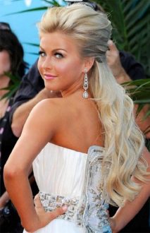 Long blonde wavy wedding hairstyle