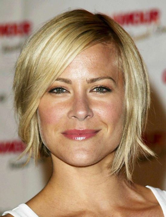 Short blonde hairstyle