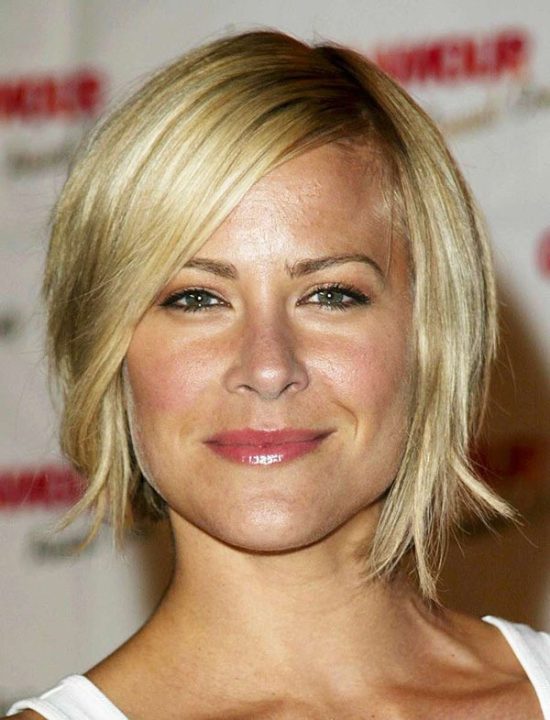 short blonde hairstyle