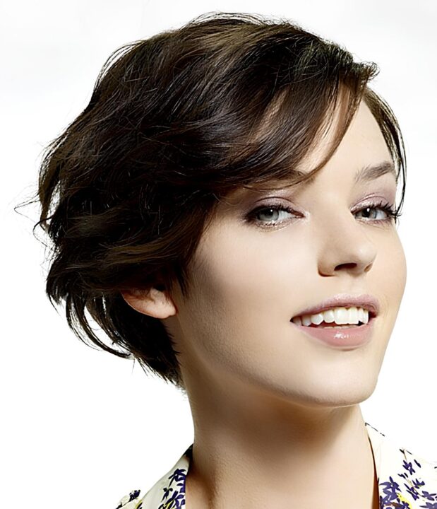 short wavy haircut