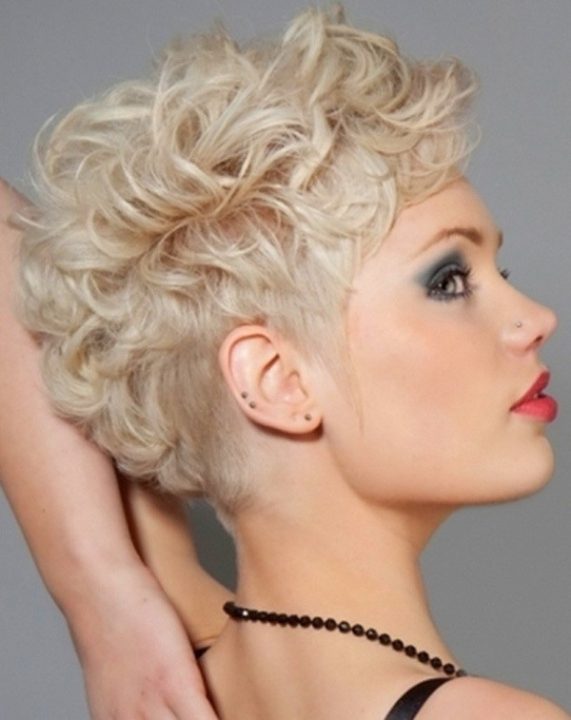 stylish short blonde hairstyles