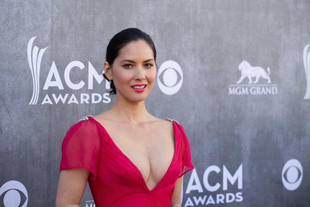 Olivia Munn Laptop Wallpapers