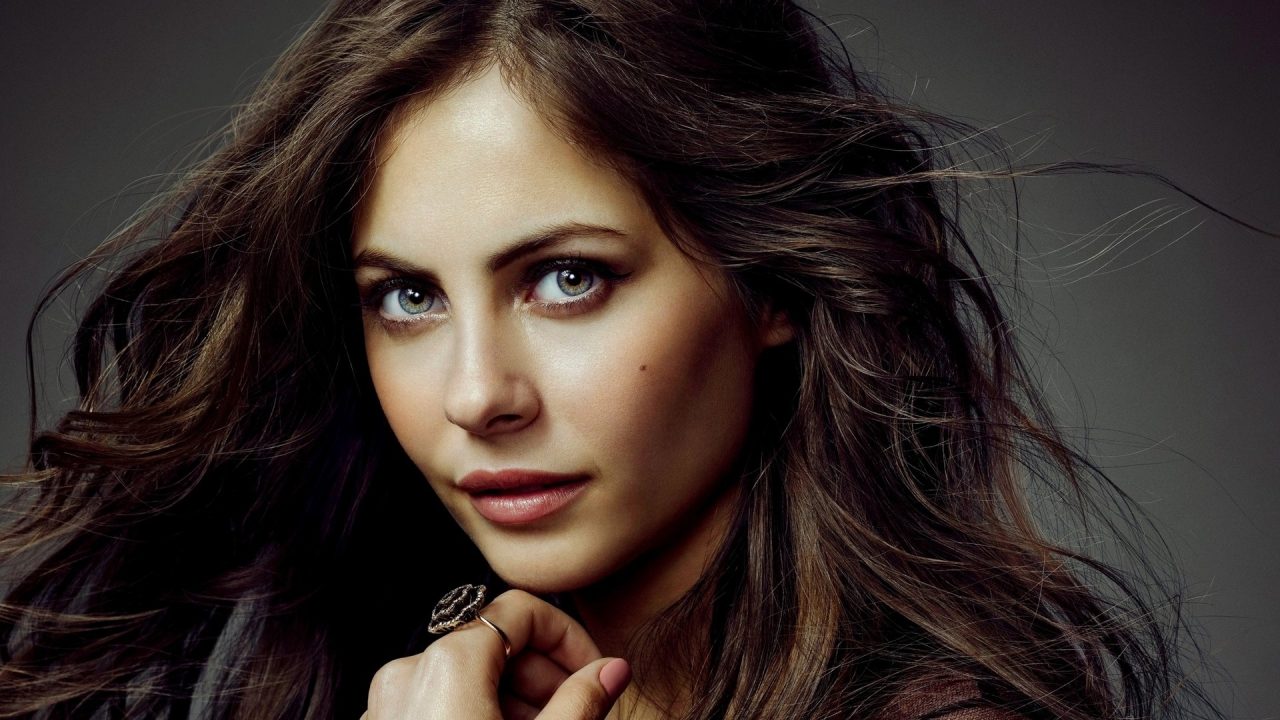 Pictures of Willa Holland