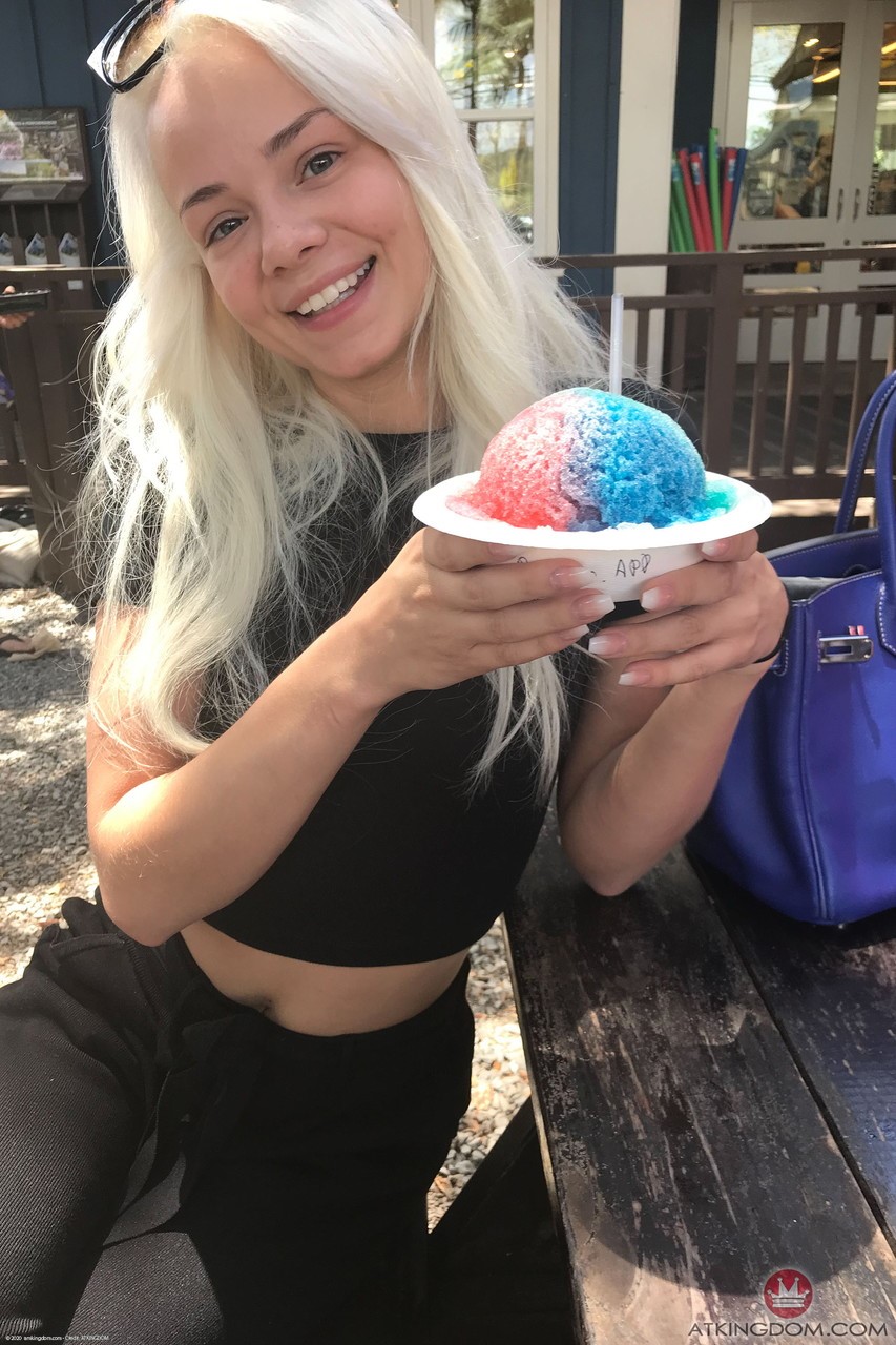 Elsa Jean Photo Gallery Wallpapers, Photos, Pictures