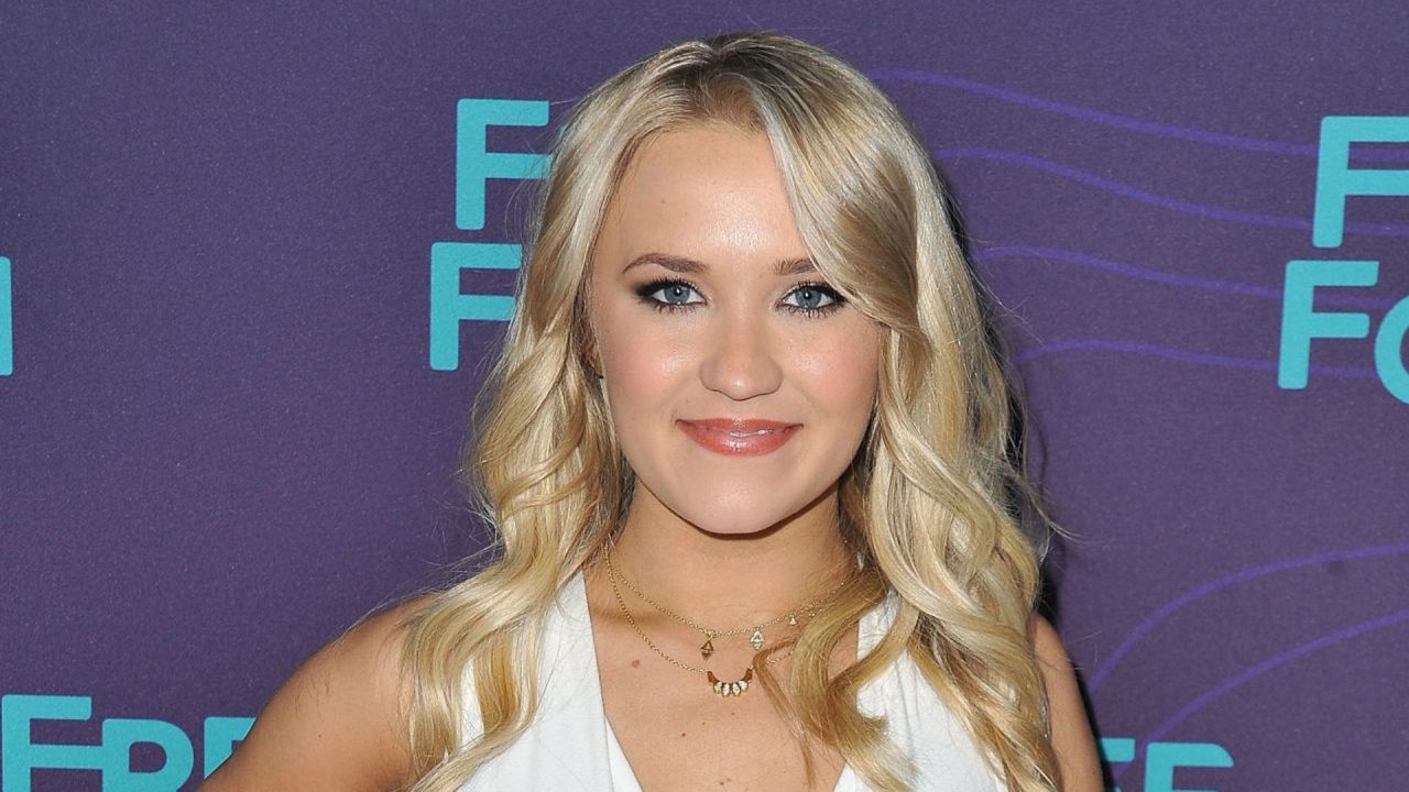 Emily Osment 4K