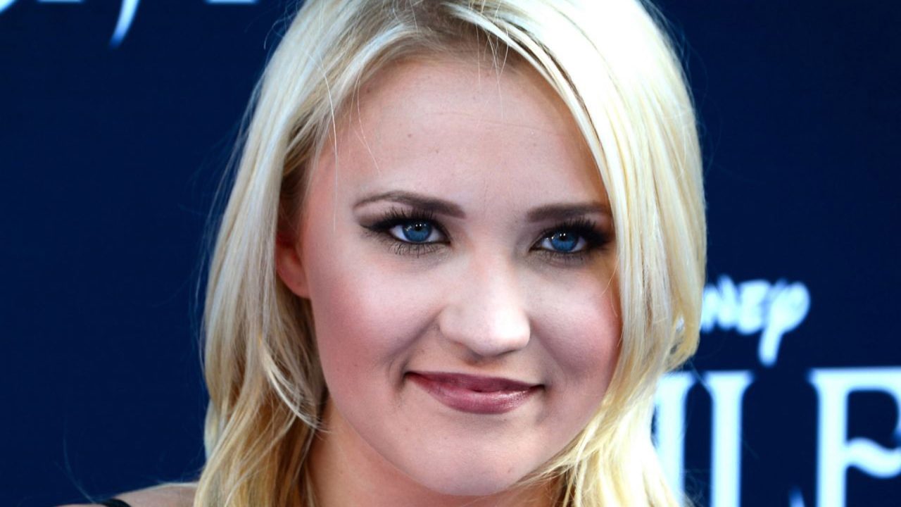 Emily Osment Background