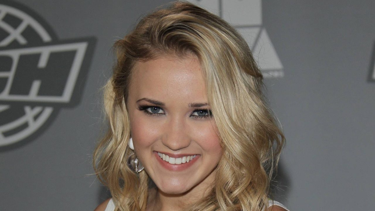 Emily Osment Pics