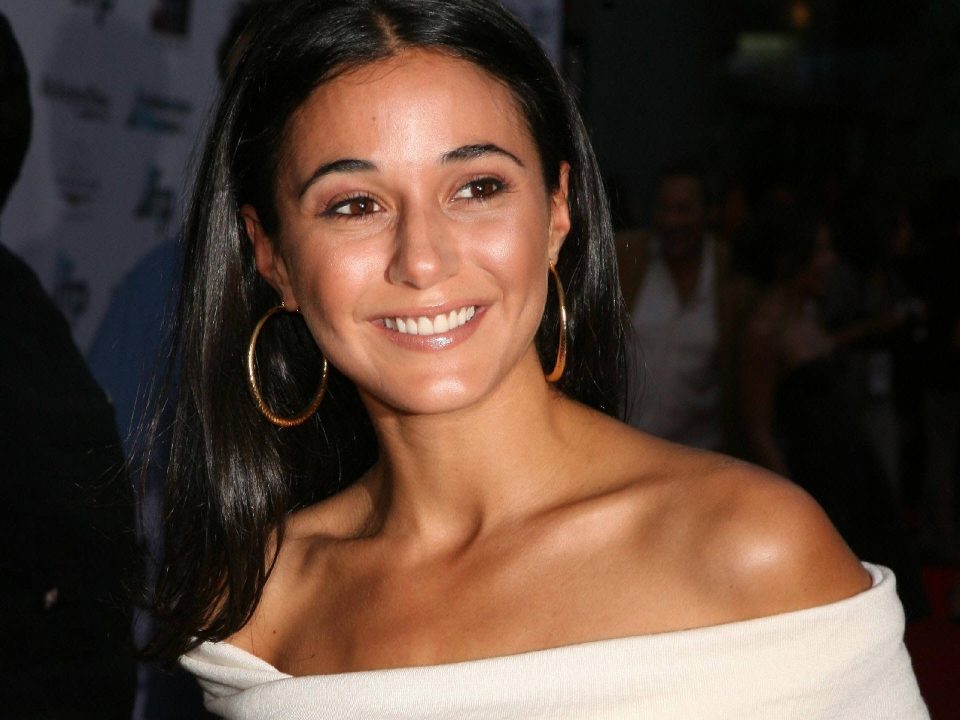 Emmanuelle Chriqui Photos