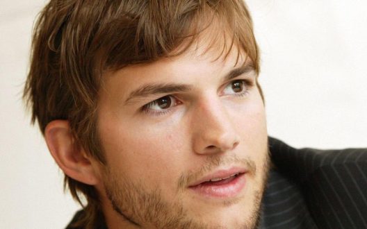 Ashton Kutcher Wallpapers