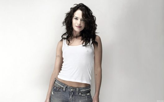 Lena Headey Photo Gallery