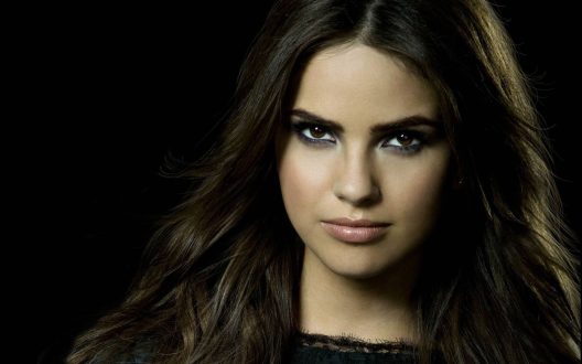 Shelley Hennig Wallpapers