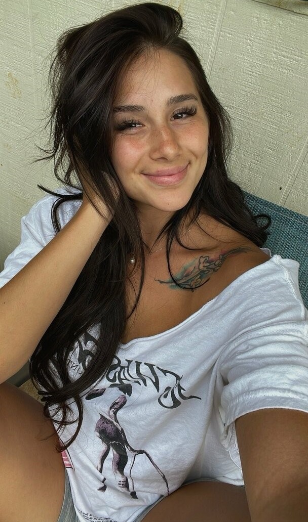 Beri Gal Photo Gallery Wallpapers, Photos, Pictures, Backgrounds