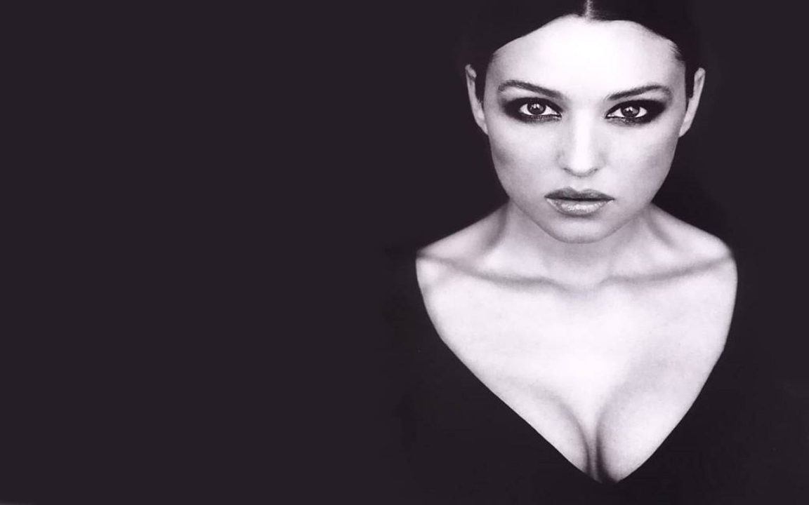 Monica Bellucci Background Wallpapers