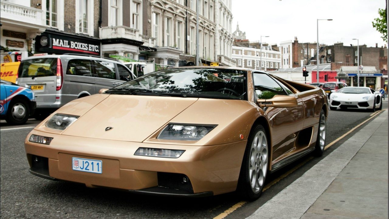 Pictures of Lamborghini Diablo