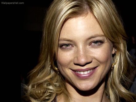 Amy Smart Photo Gallery